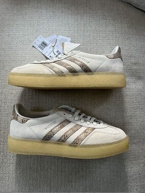 adidas gazelle silver green womens Gazelle Indoor Trainers Cream/Victory Red/Gum | adidas Originals